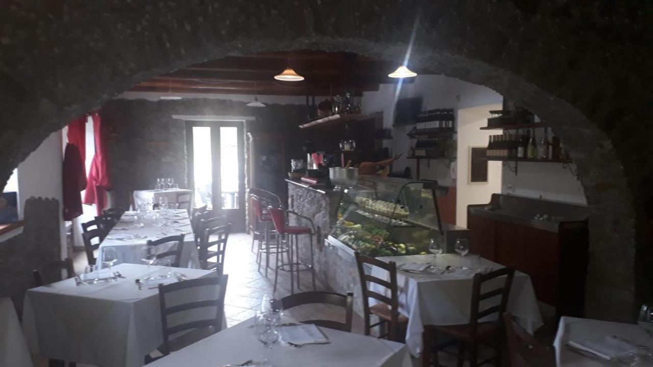 Taverna Del Dolmen Millesimo Extérieur photo